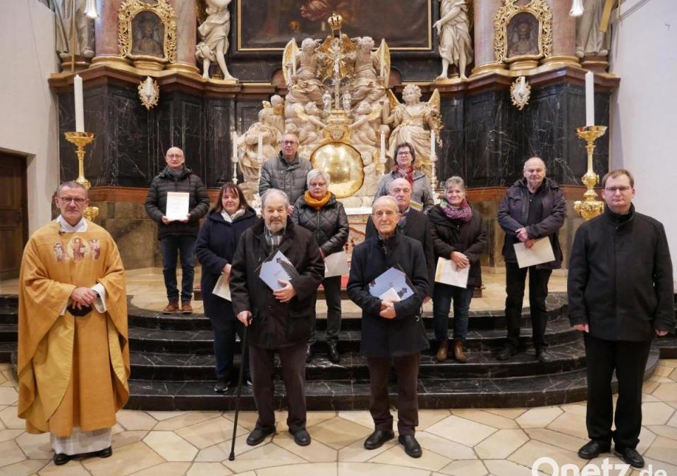 Besondere Ehrung für über 70 Jahre Chorgesang