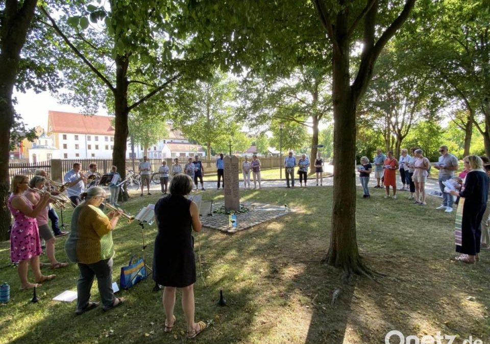 Friedensgebete in der Parkanlage Schwanenwiese