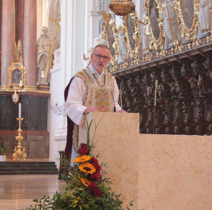 Patrozinium der Basilika mit Verabschiedung von Pfarrvikar Dr. Timon Odeny