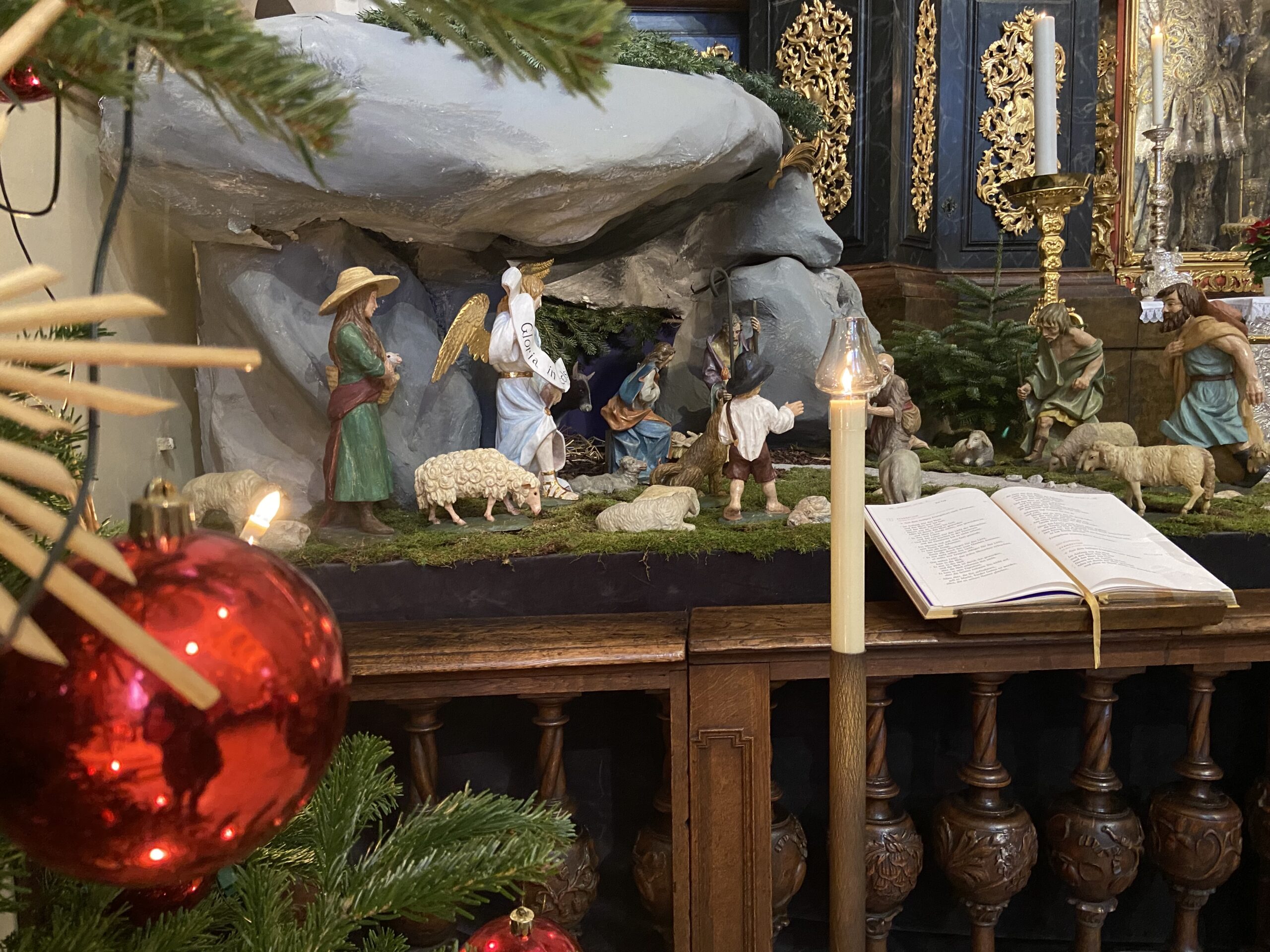 „Das Licht leuchtet in der Finsternis”- Festliche Weihnachtsgottesdienste in der Basilika