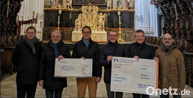 Basilikafreunde Waldsassen spenden für neue Beleuchtung