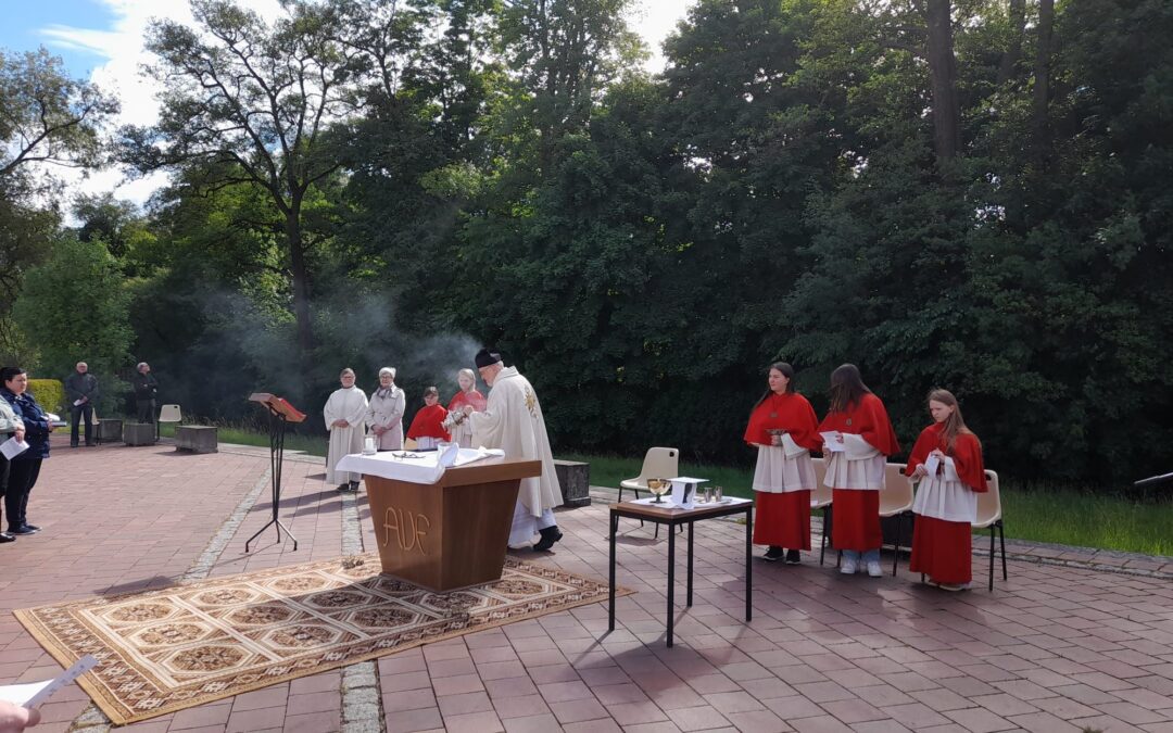 Gottesdienst unter freiem Himmel