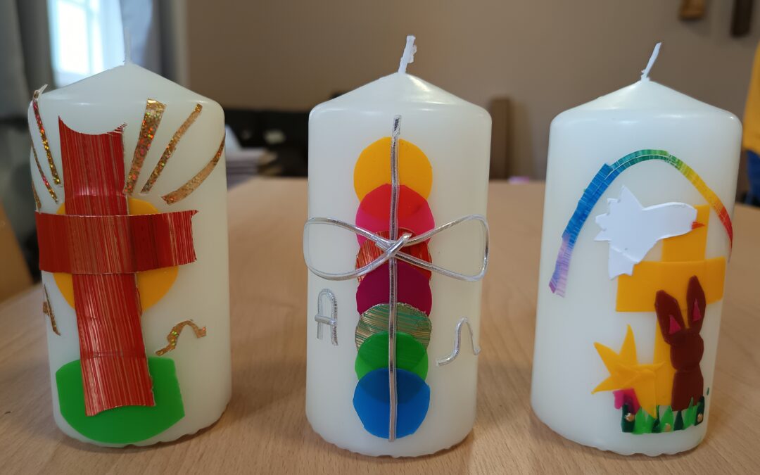 Osterkerzen basteln im Ministrantenheim begeistert Familien