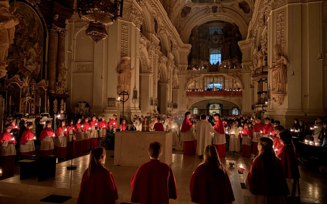 Frohe und bewegende Osternachtfeier 2026 in der Stiftsbasilika